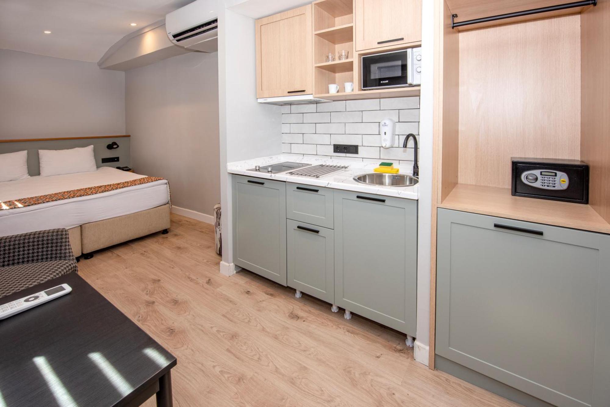Bguest Hotel & Residence Истанбул Екстериор снимка